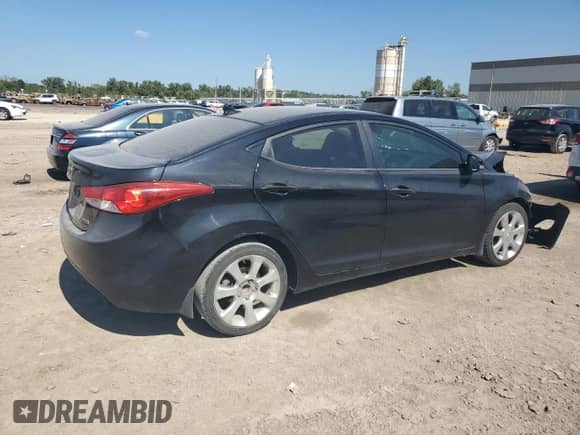 2013 Hyundai Elantra Limited с VIN KMHDH4AE7DU508987, выставлен на аукционе Copart как лот 82168505 с пробегом 130 430 миль миль и Списание • Salvage title. История ставок и продаж доступна на DreamBid. Изображение 3.