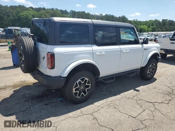 ✅ 2024 Ford Bronco Outer Banks • VIN: 1FMDE8BH6RLB02611 • Лот: 55033275. Опубликован ранее на Copart с пробегом 8 590 миль. Бесплатный доступ к архиву аукционных продаж из США и подробный отчёт об истории автомобиля на DreamBid. Изображение 3.