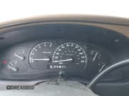 ✅ 1997 Ford Explorer XLT • VIN: 1FMDU32P3VZB34002 • Lot: 41620592. Wystawiony na IAAI z przebiegiem 227 461 mil. Bezpłatny archiwum sprzedaży aukcyjnych z USA i szczegółowy raport historii pojazdu na DreamBid. Zdjęcie 7.