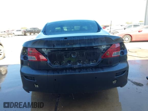 ✅ 2013 Lexus IS 350 C • VIN: JTHFE2C24D2509151 • Lot: 43777979. Listed on IAAI with 94,583 mi. Free auction sales archive from the USA and detailed vehicle history report at DreamBid. Image 17.