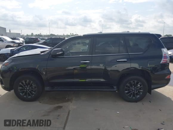 ✅ 2023 Lexus GX 460 Premium • VIN: JTJAM7BXXP5368501 • Lot: 42680440. Wystawiony na IAAI z przebiegiem 17 666 mil. Bezpłatny archiwum sprzedaży aukcyjnych z USA i szczegółowy raport historii pojazdu na DreamBid. Zdjęcie 14.