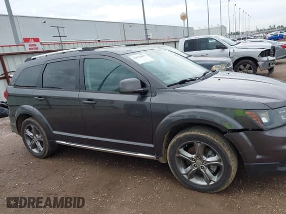 ✅ 2017 Dodge Journey Crossroad Plus • VIN: 3C4PDCGG3HT554624 • Лот: 41912617. Опубликован ранее на IAAI с пробегом 97 352 миль. Бесплатный доступ к архиву аукционных продаж из США и подробный отчёт об истории автомобиля на DreamBid. Изображение 13.