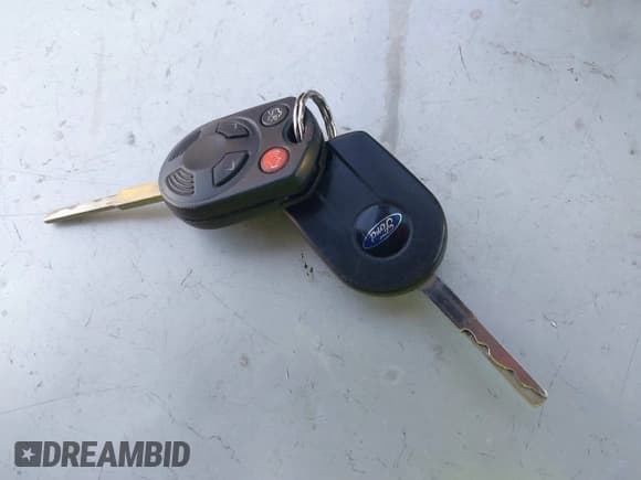 ✅ 2012 Ford Focus SE • VIN: 1FAHP3F22CL140228 • Лот: 43481828. Опубликован ранее на IAAI с пробегом 199 937 миль. Бесплатный доступ к архиву аукционных продаж из США и подробный отчёт об истории автомобиля на DreamBid. Изображение 11.