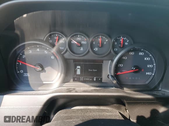 ✅ 2020 Chevrolet Silverado 1500 Custom • VIN: 1GCPYBEH1LZ124649 • Lot: 64847524. Wystawiony na Copart z przebiegiem 57 064 mil. Bezpłatny archiwum sprzedaży aukcyjnych z USA i szczegółowy raport historii pojazdu na DreamBid. Zdjęcie 9.