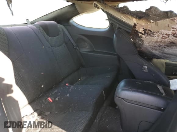 ✅ 2010 Hyundai Genesis Coupe • VIN: KMHHT6KD1AU040588 • Лот: 86854365. Опубликован ранее на Copart с пробегом Не указан. Бесплатный доступ к архиву аукционных продаж из США и подробный отчёт об истории автомобиля на DreamBid. Изображение 10.