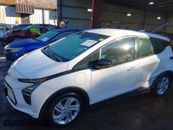 ✅ 2023 Chevrolet Bolt EV 1LT • VIN: 1G1FW6S02P4106941 • Lot: 43822818. Listed on IAAI with 35,542 mi. Free auction sales archive from the USA and detailed vehicle history report at DreamBid. Image 6.