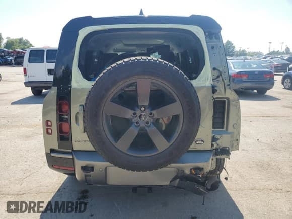 ✅ 2023 Land Rover Defender X-Dynamic SE • VIN: SALE2FEU6P2201309 • Lot: 68464535. Wystawiony na Copart z przebiegiem 12 659 mil. Bezpłatny archiwum sprzedaży aukcyjnych z USA i szczegółowy raport historii pojazdu na DreamBid. Zdjęcie 6.