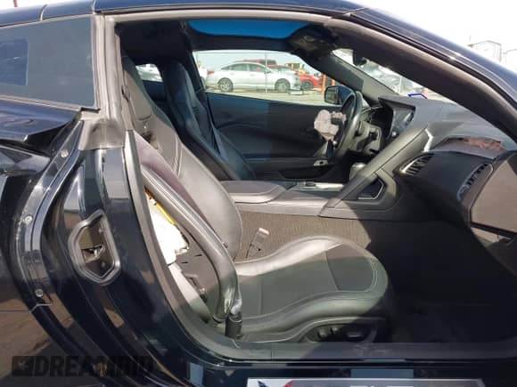 2015 Chevrolet Corvette 2LT с VIN 1G1YD2D75F5117135, выставлен на аукционе IAAI как лот 41389264 с пробегом 33 438 миль миль и . История ставок и продаж доступна на DreamBid. Изображение 5.