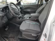 ✅ 2018 Ford Escape S • VIN: 1FMCU0F76JUC79238 • Lot: 49665095. Wystawiony na Copart z przebiegiem 77 234 mil. Bezpłatny archiwum sprzedaży aukcyjnych z USA i szczegółowy raport historii pojazdu na DreamBid. Zdjęcie 7.