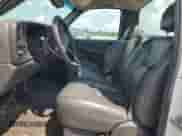 2006 Chevrolet Silverado 1500 Work Truck z VIN 3GCEC14X06G178649, wystawiony jako Copart lot #66395995 z przebiegiem 186 227 mil mil oraz Czysty tytuł • Clean title. Historia ofert i sprzedaży dostępna na DreamBid. Obrazek 7.