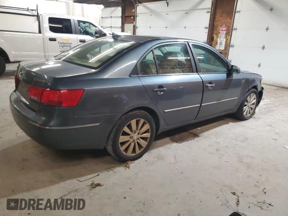 ✅ 2010 Hyundai Sonata Limited • VIN: 5NPEU4AC8AH613658 • Лот: 75561794. Опубликован ранее на Copart с пробегом 302 927 миль. Бесплатный доступ к архиву аукционных продаж из США и подробный отчёт об истории автомобиля на DreamBid. Изображение 3.