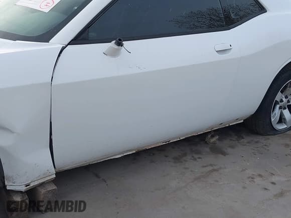 ✅ 2014 Dodge Challenger Rallye Redline • VIN: 2C3CDYAG1EH101082 • Lot: 41367959. Wystawiony na IAAI z przebiegiem 144 923 mil. Bezpłatny archiwum sprzedaży aukcyjnych z USA i szczegółowy raport historii pojazdu na DreamBid. Zdjęcie 18.