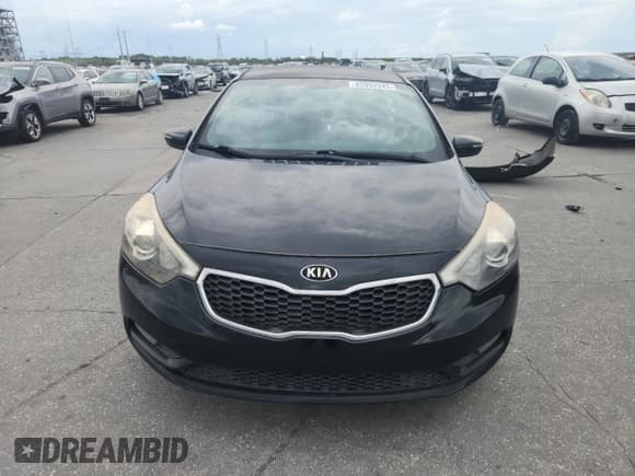 ✅ 2016 Kia Forte EX • VIN: KNAFX5A82G5591580 • Lot: 82092945. Listed on Copart with 100,417 mi. Free auction sales archive from the USA and detailed vehicle history report at DreamBid. Image 5.