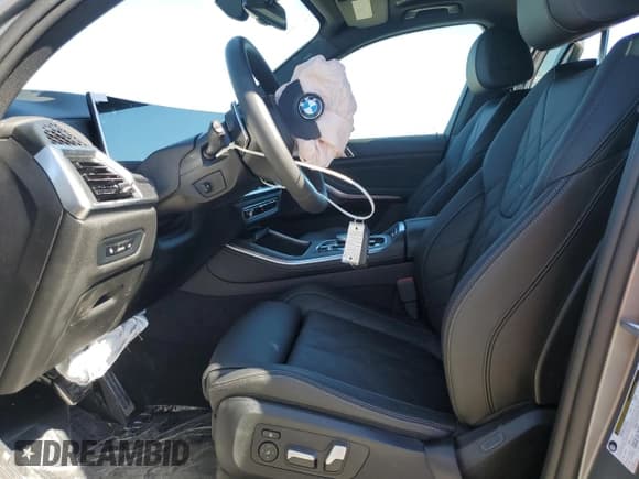 ✅ 2025 BMW X5 sDrive40i • VIN: 5UX13EU03S9Z65967 • Lot: 86117655. Wystawiony na Copart z przebiegiem 159 mil. Bezpłatny archiwum sprzedaży aukcyjnych z USA i szczegółowy raport historii pojazdu na DreamBid. Zdjęcie 7.