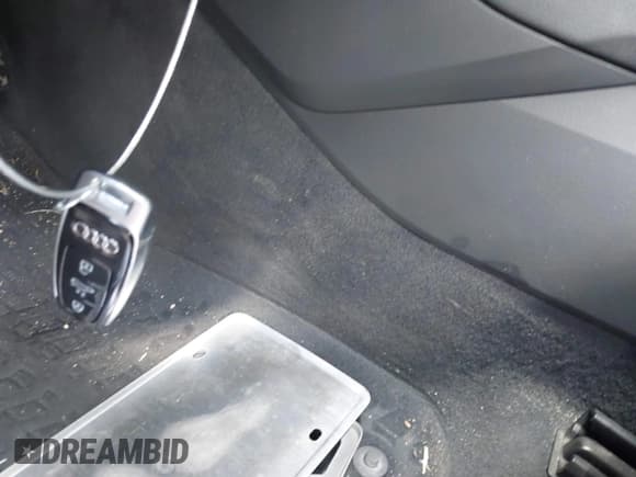 ✅ 2020 Audi Q7 Premium Plus • VIN: WA1LXAF74LD006068 • Лот: 42352961. Опубликован ранее на IAAI с пробегом 98 346 миль. Бесплатный доступ к архиву аукционных продаж из США и подробный отчёт об истории автомобиля на DreamBid. Изображение 11.