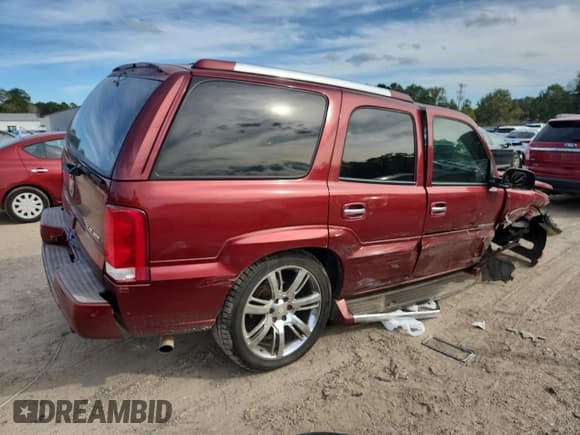 ✅ 2003 Cadillac Escalade • VIN: 1GYEK63N83R130287 • Lot: 89886595. Listed on Copart with 250,235 mi. Free auction sales archive from the USA and detailed vehicle history report at DreamBid. Image 3.