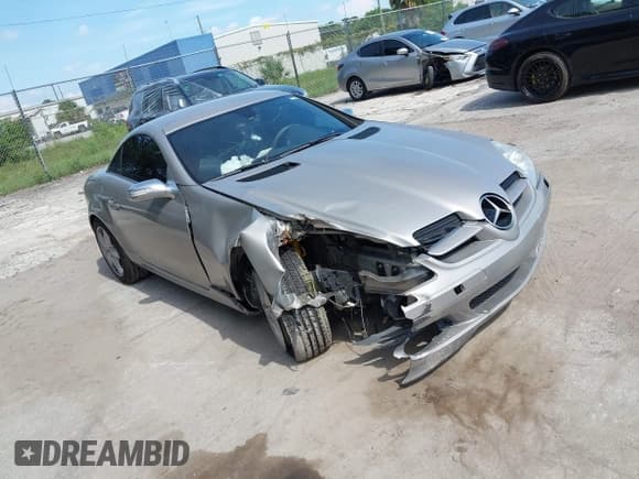 ✅ 2005 Mercedes-Benz SLK 230/320 • VIN: WDBWK56F95F036480 • Lot: 42727660. Wystawiony na IAAI z przebiegiem 95 249 mil. Bezpłatny archiwum sprzedaży aukcyjnych z USA i szczegółowy raport historii pojazdu na DreamBid. Zdjęcie 1.