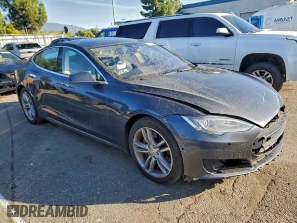 ✅ 2015 Tesla Model S 85D • VIN: 5YJSA1H26FF080304 • Лот: 92884955. Опубликован ранее на Copart с пробегом 236 546 миль. Бесплатный доступ к архиву аукционных продаж из США и подробный отчёт об истории автомобиля на DreamBid. Изображение 4.