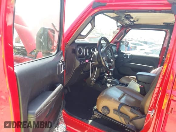 ✅ 2020 Jeep Gladiator Overland • VIN: 1C6HJTFG6LL199376 • Lot: 42794760. Listed on IAAI with 91,372 mi. Free auction sales archive from the USA and detailed vehicle history report at DreamBid. Image 5.