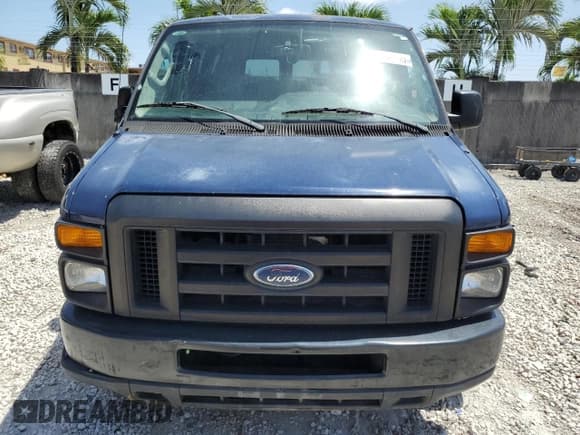 ✅ 2011 Ford Econoline Passenger XL • VIN: 1FBNE3BL5BDA28764 • Lot: 57280255. Wystawiony na Copart z przebiegiem 120 837 mil. Bezpłatny archiwum sprzedaży aukcyjnych z USA i szczegółowy raport historii pojazdu na DreamBid. Zdjęcie 5.