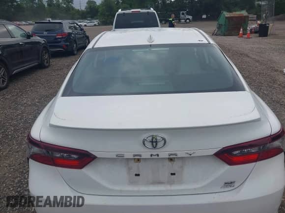 2021 Toyota Camry SE with VIN 4T1G11BK6MU025267, listed as a IAAI auction lot 42648821 with 113,931 mi miles and . Bid and sale history available at DreamBid. Image 16.