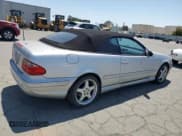 ✅ 2002 Mercedes-Benz CLK 320/430 • VIN: WDBLK70G72T107379 • Lot: 59616655. Wystawiony na Copart z przebiegiem 73 101 mil. Bezpłatny archiwum sprzedaży aukcyjnych z USA i szczegółowy raport historii pojazdu na DreamBid. Zdjęcie 3.