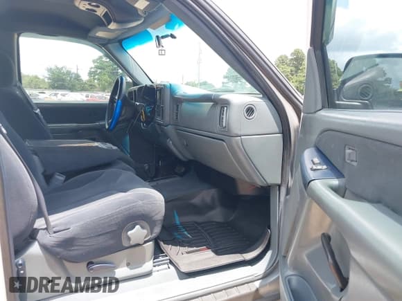 ✅ 1999 GMC Sierra 1500 SLE • VIN: 1GTEK19T7XE515464 • Лот: 42699845. Опубликован ранее на IAAI с пробегом 239 544 миль. Бесплатный доступ к архиву аукционных продаж из США и подробный отчёт об истории автомобиля на DreamBid. Изображение 5.