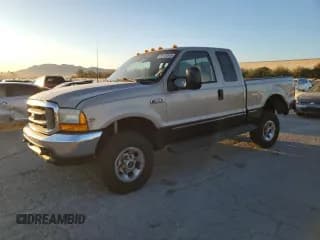 ✅ 1999 Ford F-250 XL • VIN: 1FTNX21LXXEB28006 • Lot: 55176915. Listed on Copart with 185,356 mi. Free auction sales archive from the USA and detailed vehicle history report at DreamBid. Image 1.