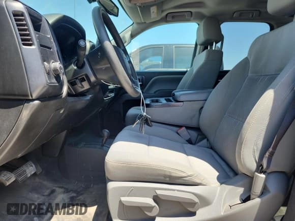 ✅ 2018 Chevrolet Silverado 1500 Work Truck • VIN: 1GCVKNEC9JZ358274 • Лот: 61775565. Опубликован ранее на Copart с пробегом 174 289 миль. Бесплатный доступ к архиву аукционных продаж из США и подробный отчёт об истории автомобиля на DreamBid. Изображение 7.