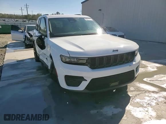 ✅ 2023 Jeep Grand Cherokee Altitude • VIN: 1C4RJGAG3PC571130 • Lot: 49879155. Listed on Copart with 24,563 mi. Free auction sales archive from the USA and detailed vehicle history report at DreamBid. Image 15.