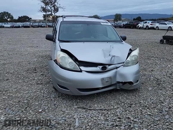 ✅ 2006 Toyota Sienna LE • VIN: 5TDZA23C86S473401 • Lot: 93879495. Listed on Copart with 153,663 mi. Free auction sales archive from the USA and detailed vehicle history report at DreamBid. Image 13.