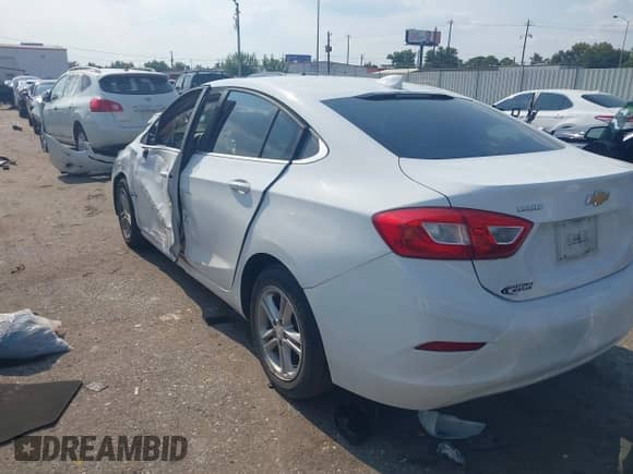 2017 Chevrolet Cruze LT with VIN 1G1BE5SM0H7151987, listed as a IAAI auction lot 43077375 with 116,298 mi miles and . Bid and sale history available at DreamBid. Image 3.