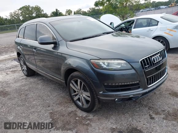 ✅ 2015 Audi Q7 Premium Plus • VIN: WA1LGAFE9FD011947 • Lot: 43247517. Wystawiony na IAAI z przebiegiem 155 335 mil. Bezpłatny archiwum sprzedaży aukcyjnych z USA i szczegółowy raport historii pojazdu na DreamBid. Zdjęcie 1.