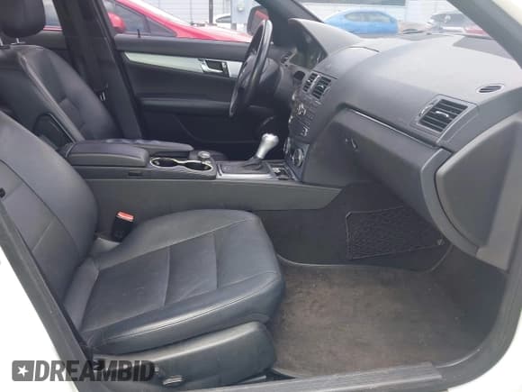 ✅ 2008 Mercedes-Benz C 300 Sport • VIN: WDDGF54X58F114849 • Лот: 42980632. Опубликован ранее на IAAI с пробегом 173 203 миль. Бесплатный доступ к архиву аукционных продаж из США и подробный отчёт об истории автомобиля на DreamBid. Изображение 5.