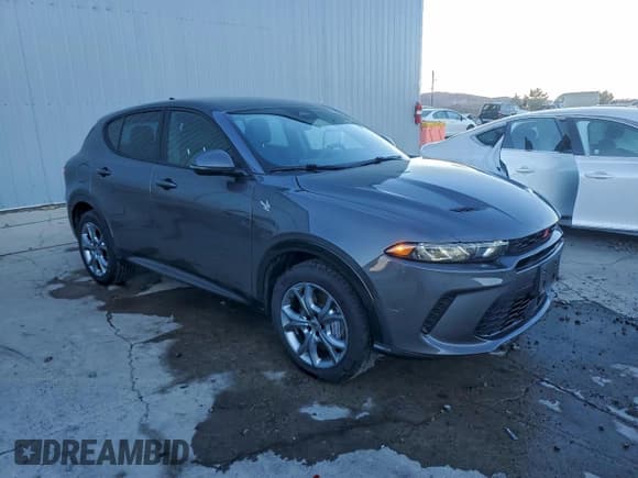 ✅ 2024 Dodge Hornet R/T • VIN: ZACPDFCW6R3A30804 • Lot: 95220775. Listed on Copart with 43,418 mi. Free auction sales archive from the USA and detailed vehicle history report at DreamBid. Image 4.