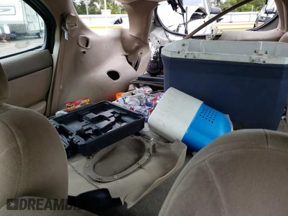 ✅ 2004 Ford Taurus SE • VIN: 1FAFP58S74A190863 • Lot: 71083124. Listed on Copart with 187,193 mi. Free auction sales archive from the USA and detailed vehicle history report at DreamBid. Image 10.