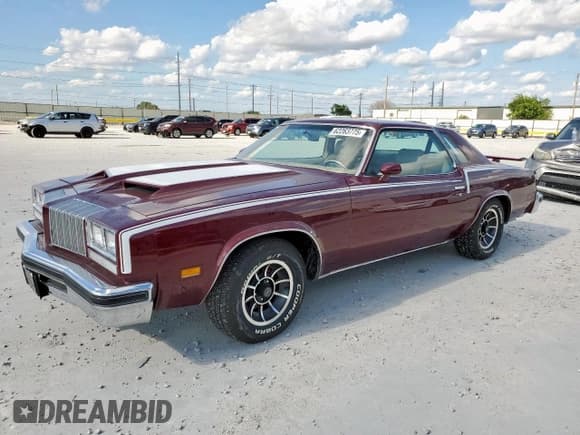 ✅ 1977 Oldsmobile Cutlass • VIN: 3M57R7M310249 • Lot: 62263775. Wystawiony na Copart z przebiegiem Nie podano. Bezpłatny archiwum sprzedaży aukcyjnych z USA i szczegółowy raport historii pojazdu na DreamBid. Zdjęcie 1.