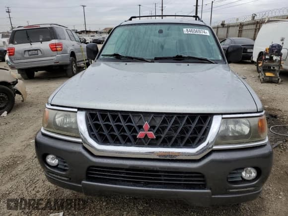 ✅ 2000 Mitsubishi Montero Sport LS • VIN: JA4LS31H3YP021337 • Lot: 84656974. Listed on Copart with 231,534 mi. Free auction sales archive from the USA and detailed vehicle history report at DreamBid. Image 5.