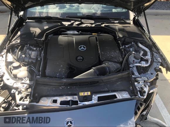 ✅ 2024 Mercedes-Benz C 300 • VIN: W1KAF4GB9RR200584 • Lot: 43083167. Wystawiony na IAAI z przebiegiem 5 955 mil. Bezpłatny archiwum sprzedaży aukcyjnych z USA i szczegółowy raport historii pojazdu na DreamBid. Zdjęcie 10.