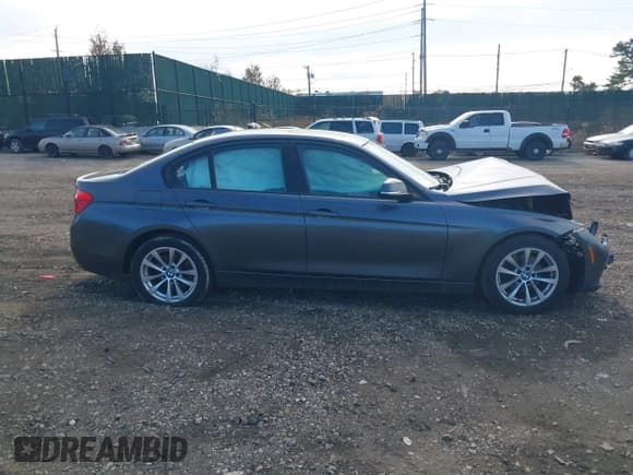 ✅ 2016 BMW 3 Series 320i xDrive • VIN: WBA8E5G50GNT94354 • Lot: 43709089. Listed on IAAI with 127,034 mi. Free auction sales archive from the USA and detailed vehicle history report at DreamBid. Image 13.