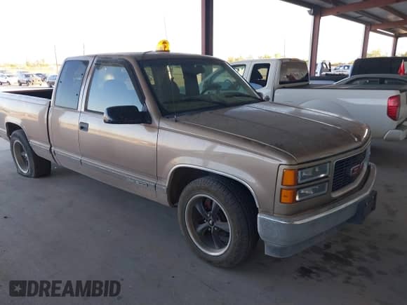 1997 GMC Sierra 1500 с VIN 2GTEC19RXV1548717, выставлен на аукционе IAAI как лот 43628225 с пробегом 290 016 миль миль и . История ставок и продаж доступна на DreamBid. Изображение 1.