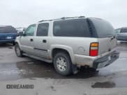 ✅ 2005 Chevrolet Suburban Z71 • VIN: 3GNFK16Z85G175820 • Lot: 43075693. Wystawiony na IAAI z przebiegiem 264 040 mil. Bezpłatny archiwum sprzedaży aukcyjnych z USA i szczegółowy raport historii pojazdu na DreamBid. Zdjęcie 3.