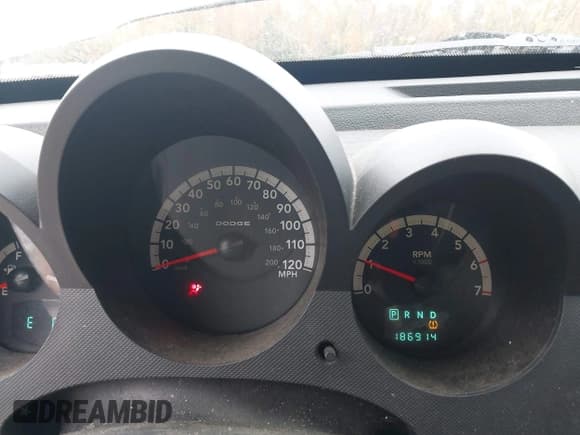 ✅ 2007 Dodge Nitro SXT • VIN: 1D8GT28K17W595652 • Lot: 43559473. Wystawiony na IAAI z przebiegiem 186 914 mil. Bezpłatny archiwum sprzedaży aukcyjnych z USA i szczegółowy raport historii pojazdu na DreamBid. Zdjęcie 7.