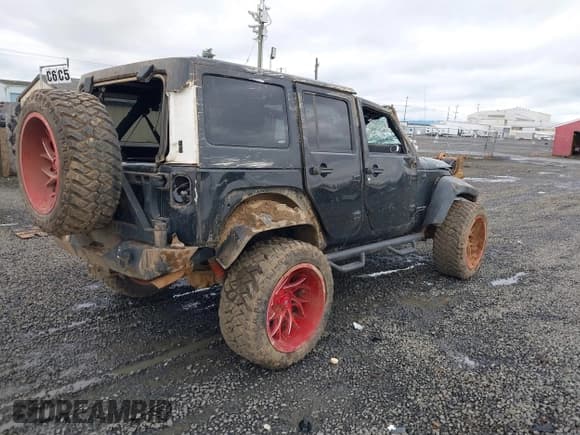 ✅ 2018 Jeep Wrangler Unlimited Rubicon Recon • VIN: 1C4BJWFG9JL844051 • Lot: 40923174. Wystawiony na IAAI z przebiegiem 64 309 mil. Bezpłatny archiwum sprzedaży aukcyjnych z USA i szczegółowy raport historii pojazdu na DreamBid. Zdjęcie 4.