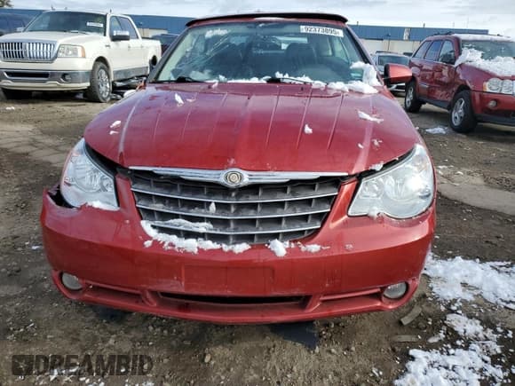 ✅ 2009 Chrysler Sebring Limited • VIN: 1C3LC65V59N545188 • Lot: 92373895. Wystawiony na Copart z przebiegiem 77 222 mil. Bezpłatny archiwum sprzedaży aukcyjnych z USA i szczegółowy raport historii pojazdu na DreamBid. Zdjęcie 5.