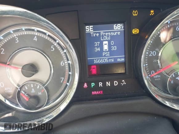 ✅ 2012 Chrysler Town & Country Touring L • VIN: 2C4RC1CG1CR267400 • Лот: 43097331. Опубликован ранее на IAAI с пробегом 166 605 миль. Бесплатный доступ к архиву аукционных продаж из США и подробный отчёт об истории автомобиля на DreamBid. Изображение 7.