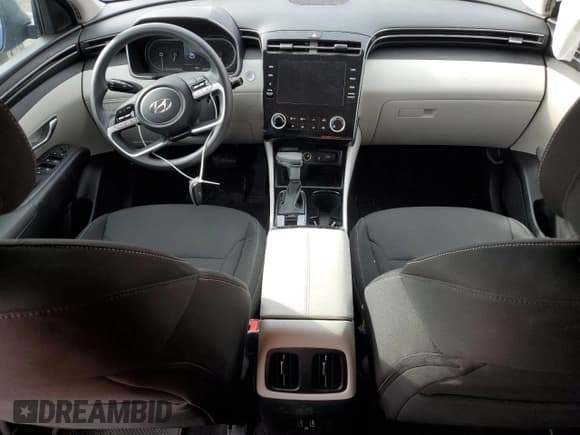 ✅ 2023 Hyundai Tucson SEL • VIN: 5NMJB3AE2PH239702 • Lot: 68246094. Wystawiony na Copart z przebiegiem 3 803 mil. Bezpłatny archiwum sprzedaży aukcyjnych z USA i szczegółowy raport historii pojazdu na DreamBid. Zdjęcie 8.