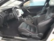 ✅ 2016 Hyundai Genesis Coupe R-Spec • VIN: KMHHU6KJ3GU135603 • Lot: 50661725. Wystawiony na Copart z przebiegiem 56 683 mil. Bezpłatny archiwum sprzedaży aukcyjnych z USA i szczegółowy raport historii pojazdu na DreamBid. Zdjęcie 7.