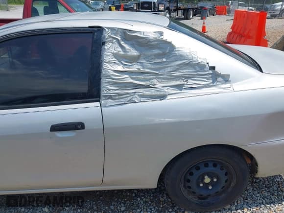 ✅ 2002 Mitsubishi Mirage DE • VIN: JA3AY11A02U023184 • Lot: 42398334. Listed on IAAI with 279,486 mi. Free auction sales archive from the USA and detailed vehicle history report at DreamBid. Image 6.