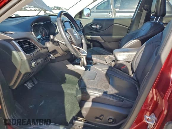 ✅ 2021 Jeep Cherokee Limited • VIN: 1C4PJLDX0MD147440 • Lot: 92688785. Wystawiony na Copart z przebiegiem 28 805 mil. Bezpłatny archiwum sprzedaży aukcyjnych z USA i szczegółowy raport historii pojazdu na DreamBid. Zdjęcie 7.